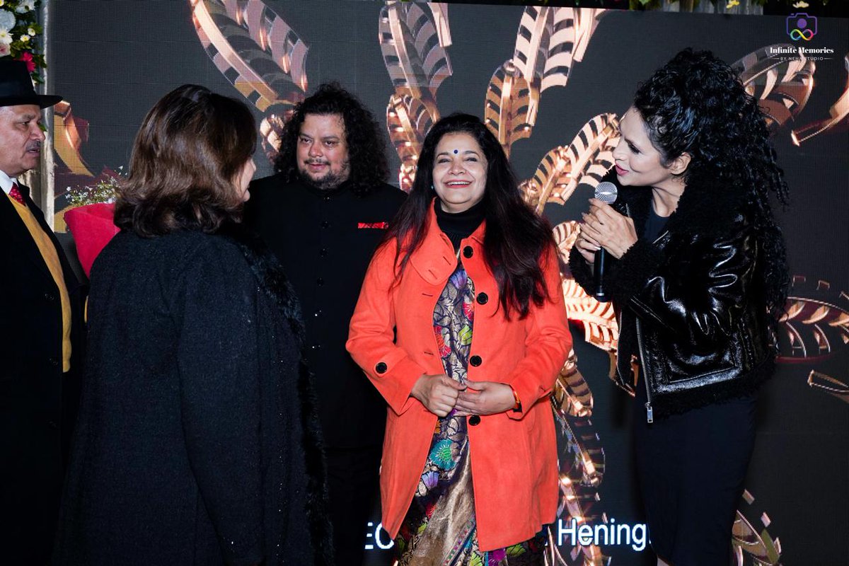 ConfluenceNgo's tweet image. 25 years, countless memories, and a lifetime of love! ❤️✨ Grateful for every moment and for everyone who came to celebrate with us. Your love and support mean the world! Here’s to forever!  #confluence #smitasrivastav #amitabhsrivastav #25thweddinganniversary #bharatmahotsav