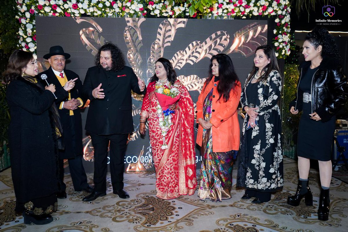 ConfluenceNgo's tweet image. 25 years, countless memories, and a lifetime of love! ❤️✨ Grateful for every moment and for everyone who came to celebrate with us. Your love and support mean the world! Here’s to forever!  #confluence #smitasrivastav #amitabhsrivastav #25thweddinganniversary #bharatmahotsav