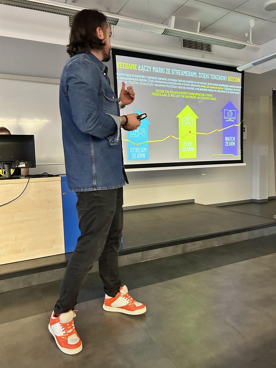 seecoin takes the stage! COO @mr_y_crypto is breaking down what we’re building and why it matters.

Who’s listening? 👀 

#seecoin #Crypto #GameFi #Cryptocommunityconference