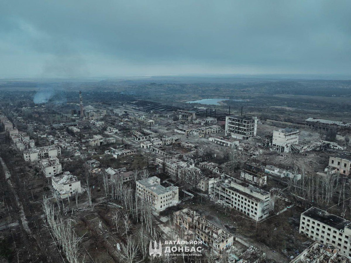 Chasiv Yar in the Donetsk region. 
Before the full-scale invasion, this city was home to 13,000 people. 
russia turned it to the scorched earth. 

This terror on Ukrainian land must be stopped. Strengthening our nation militarily is crucial for achieving a just peace.