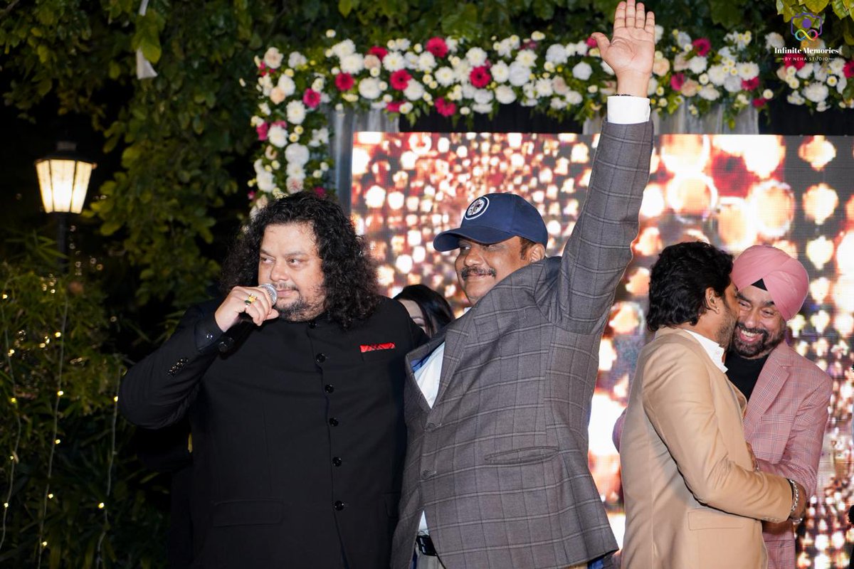 ConfluenceNgo's tweet image. 25 years, countless memories, and a lifetime of love! ❤️✨ Grateful for every moment and for everyone who came to celebrate with us. Your love and support mean the world! Here’s to forever!  #confluence #smitasrivastav #amitabhsrivastav #25thweddinganniversary #bharatmahotsav