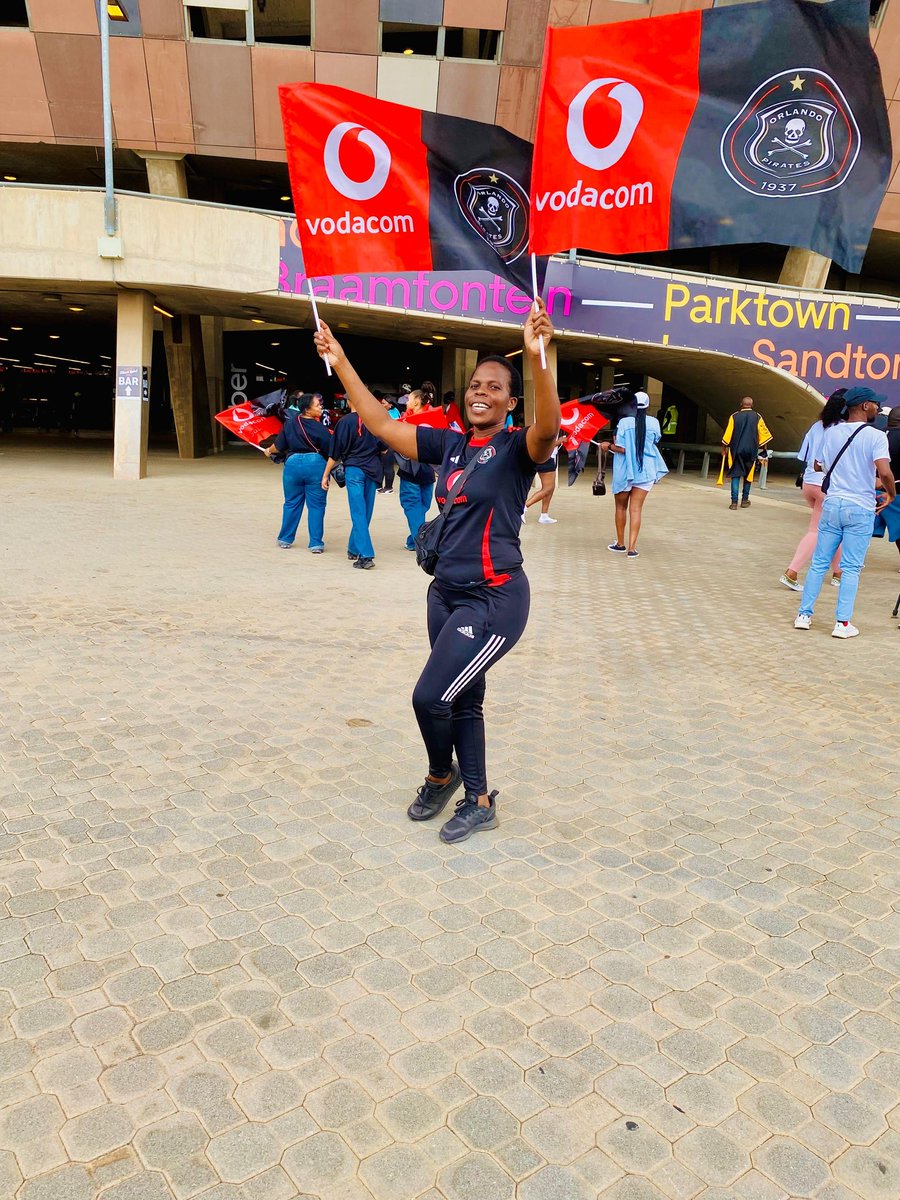 RealLettibucs's tweet photo. #Matchday ☠️☠️☠️🥰🥰🥰 https://t.co/OLQEZNG0mi