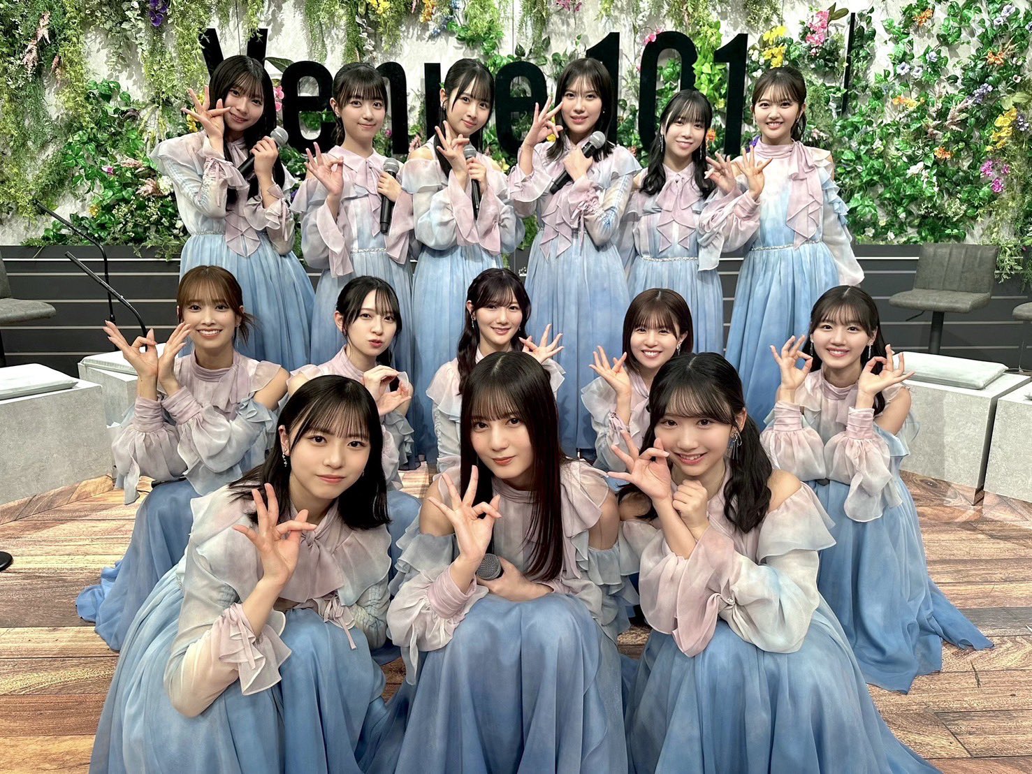 日向坂46 卒業写真だけが知っているMV衣装「まとめ売り」① 38枚 Amazon.co.jp: 卒業写真だけが知ってる (TYPE-D) - 日向坂46
