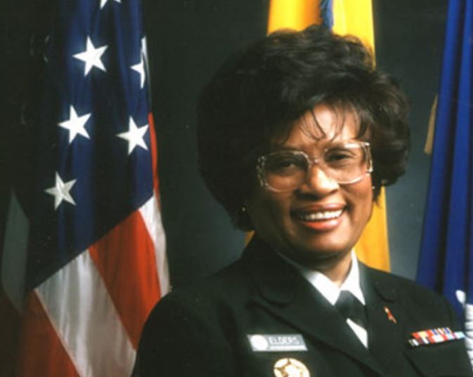 FriendsofKaren's tweet image. #February is African American History Month. Today, we celebrate the incredible contributions of former Surgeon General Joycelyn Elders to pediatric cancer research. #AfricanAmericanHistoryMonth #FriendsOfKaren #JoycelynElders #PediatricCancerResearch #HealthcareAdvocacy