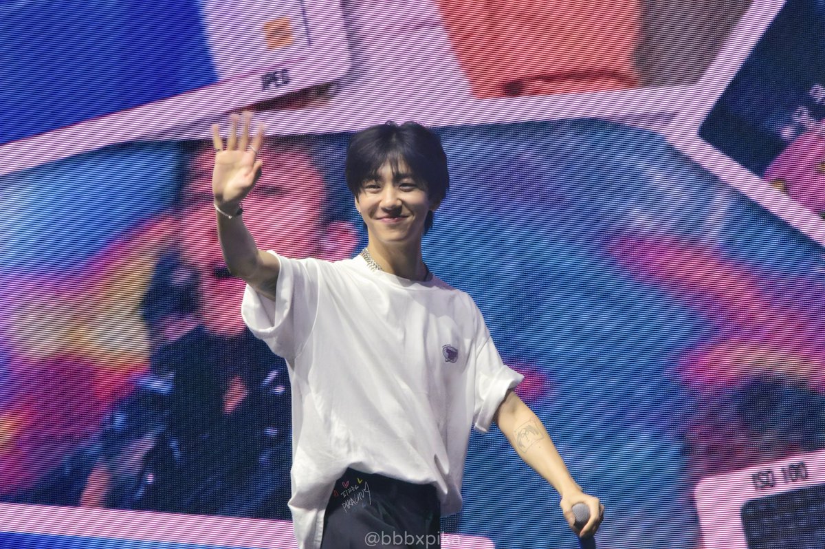 bbbxpika's tweet photo. 250126 Farewell Earth Concert in Taipei

☺️☺️☺️☺️☺️

🚫please don’t remove my logo

#방용국 #bangyongguk #方容國
#BAP #비에이피
#커튼콜 #FAREWELLEARTH https://t.co/yaaR5M4yd1