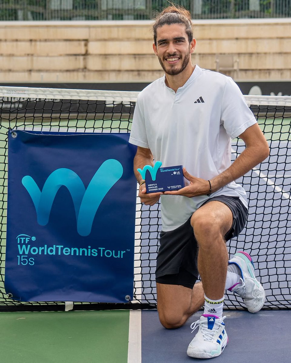 tenispluscol's tweet photo. 🏆🎾🇨🇴 Buen inicio de temporada para el tenis colombiano con dos títulos individuales:

🏆 Daniel Galán — Challenger de Punta del Este 🇺🇾
🏆 Adrià Soriano — ITF M15 Manacor 🇪🇸

#TenisPlusColombia https://t.co/kBRGrpNZ88