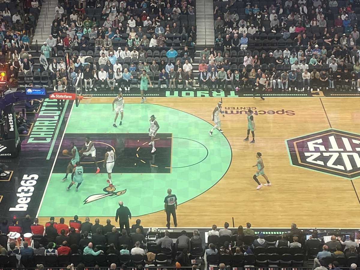 WayneHauser's tweet photo. Quick weekend in Charlotte to catch a Hornets game. https://t.co/3lUyJpp7r4