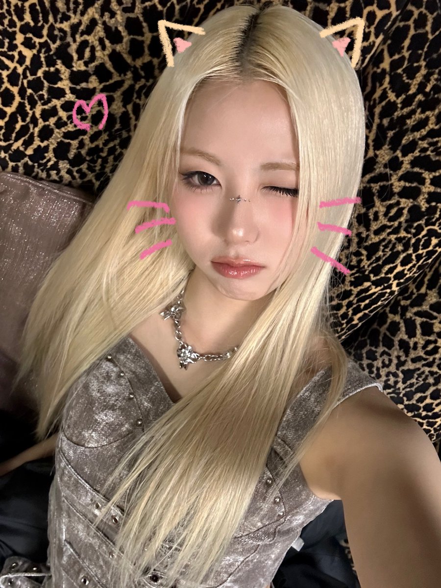 RBW_PURPLEKISS's tweet photo. [#이레]

🐾

#퍼플키스 #PURPLE_KISS #Ireh https://t.co/oRIdTlj4rL