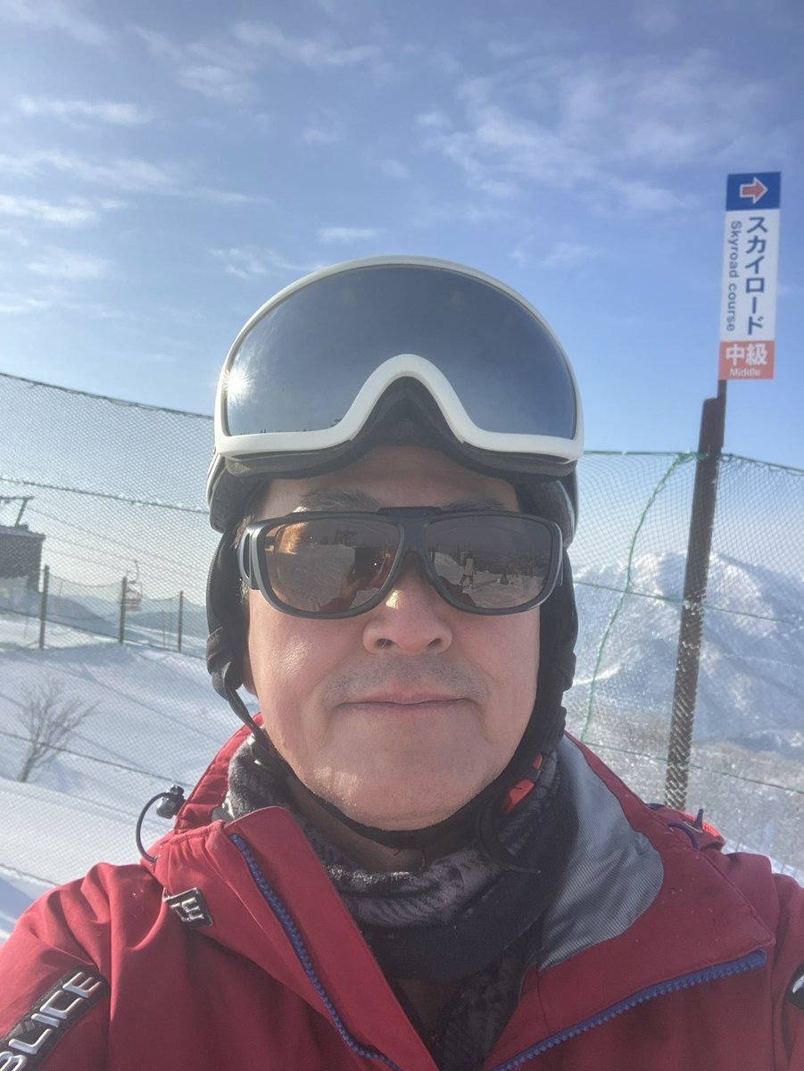 idomasa's tweet photo. コロナで客が減った時にダウンサイジングされたようです、アルペンリフトはお気に入りだったのですが、ここは勝ち組のスキー場のはずなんですが。そういえば、今年は雪があるので奥神鍋はどうなってるかと見たら万場と行き来するリフトが営業してないとか、行く気をなくしました😢 https://t.co/LtLDKW0Ktb