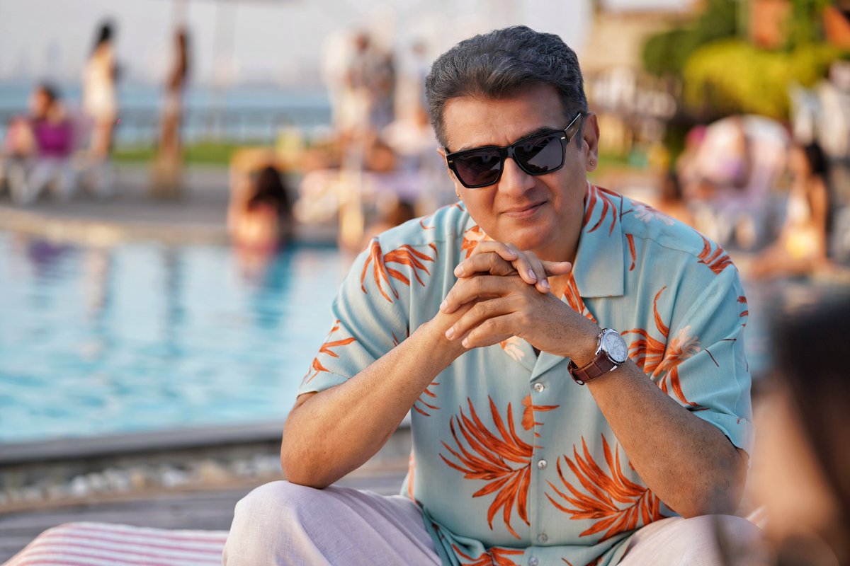 DoneChannel1's tweet photo. Timeless charm, effortless swag! 🔥🌊 

#Ajithkumar #VidaaMuyarchi
#VidaaMuyarchiFestival #Donechannel1 https://t.co/qCSClZmkkH