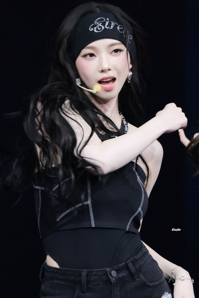 Etoilae_'s tweet photo. 250112 SMT 

#aespa #æspa #에스파 
#카리나 #KARINA #劉知珉 #カリナ https://t.co/j3mS4wrB62