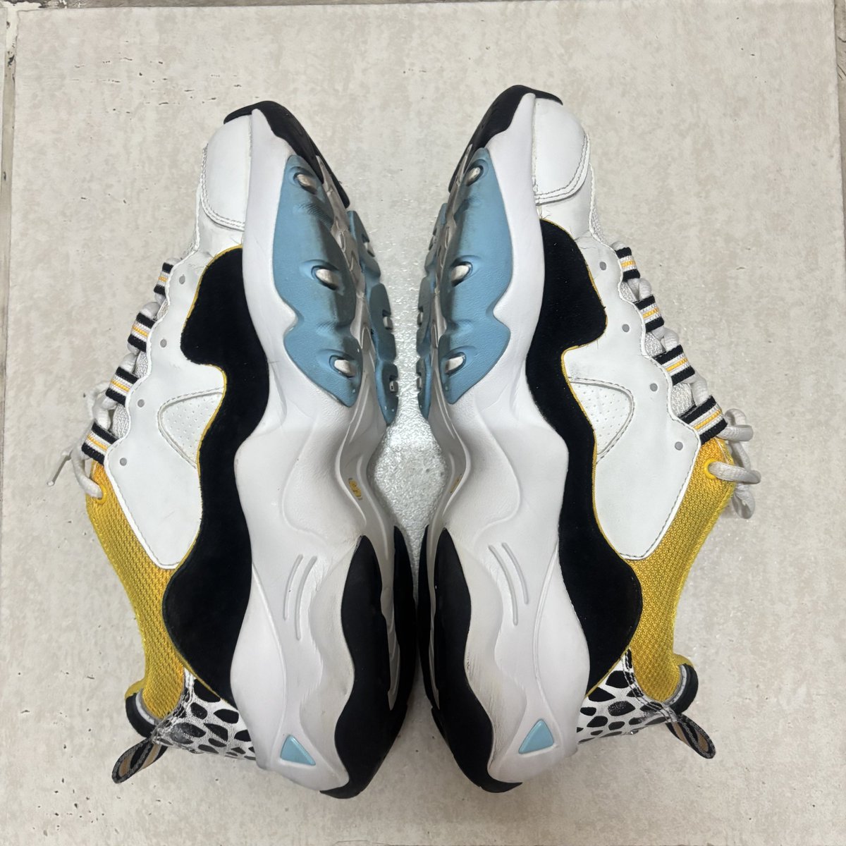 Killmulus's tweet image. เคลียร์ตู้รองเท้า sneaker ค่า รองเท้า sketcher x one piece ✨
❇️ ส่งต่อ 250.-  รวมส่ง
สภาพตามรูป น่องมีลอกด้านหลัง กับรอยด้านข้าง ขอคนรับได้ค่ะ 
เช็ดทำความสะอาดพื้นเรียบร้อย 
สนใจเมนชั่น หรือ DM ค่า
#sketcher #รองเท้ามือสองของแท้ #รองเท้าแฟชั่น #sketcherxonepiece