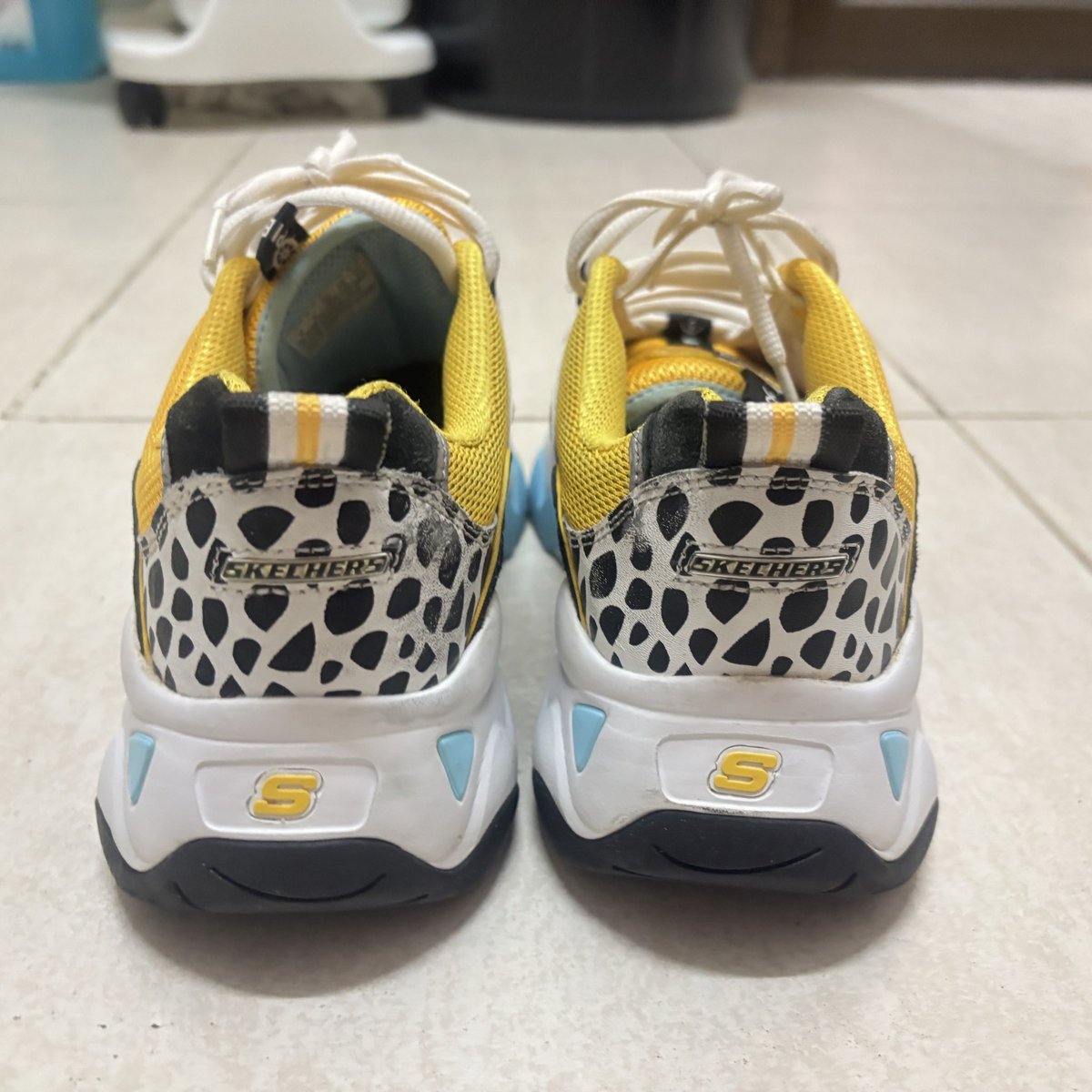 Killmulus's tweet image. เคลียร์ตู้รองเท้า sneaker ค่า รองเท้า sketcher x one piece ✨
❇️ ส่งต่อ 250.-  รวมส่ง
สภาพตามรูป น่องมีลอกด้านหลัง กับรอยด้านข้าง ขอคนรับได้ค่ะ 
เช็ดทำความสะอาดพื้นเรียบร้อย 
สนใจเมนชั่น หรือ DM ค่า
#sketcher #รองเท้ามือสองของแท้ #รองเท้าแฟชั่น #sketcherxonepiece