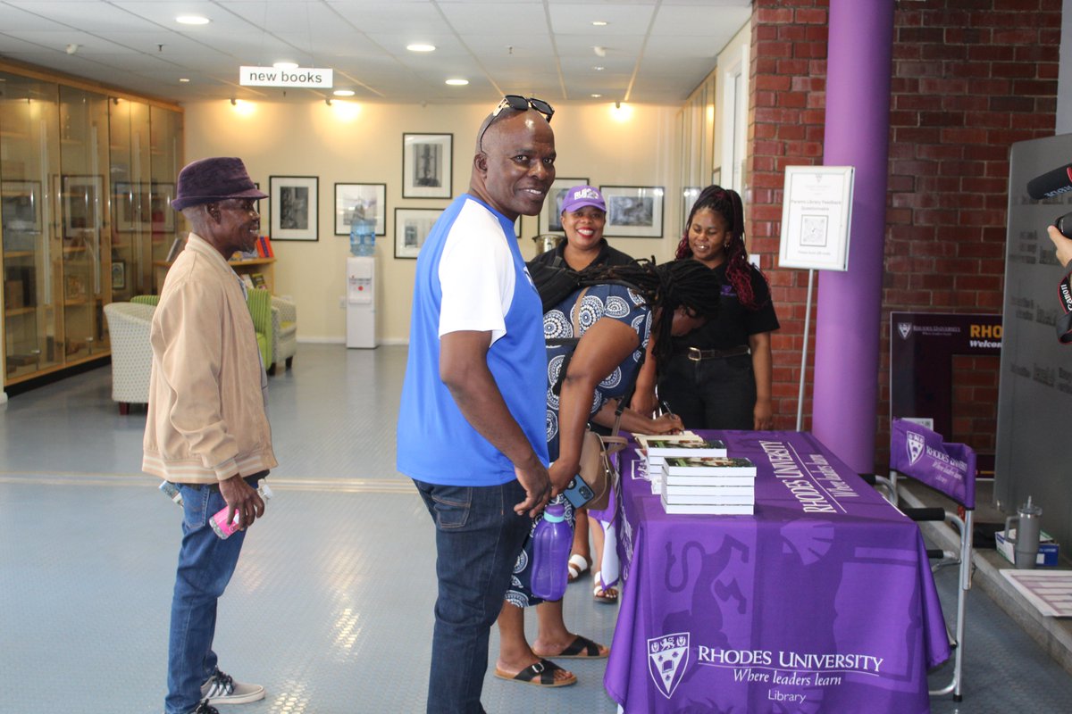 RhodesLibrary's tweet image. Welcome, parents of #RULOweek2025!
Our campus is alive with energy as you explore the heart of student life, the RUL Library! From top resources to cosy study spots, this is where future leaders thrive.
Thanks for your support—it’s key to their success! #WhereLeadersLearn