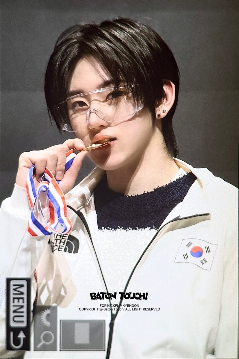 BATONTOUCH916's tweet photo. 250201 얼굴이 금메달🥇
#계훈 #Kyehoon #킥플립 #KickFlip https://t.co/MGVf7fm7eF
