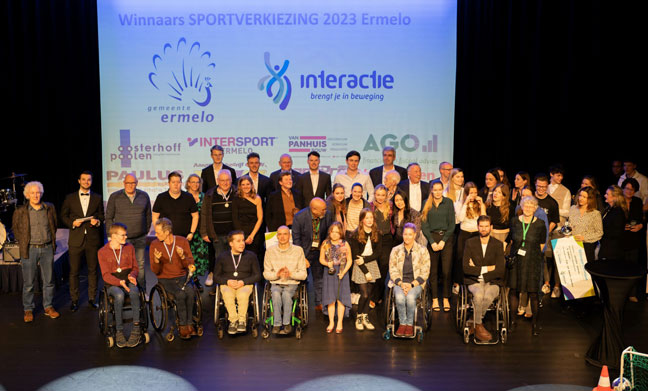Vanaf vandaag kan er worden gestemd op de genomineerden voor de Ermelose Sportverkiezing 2024

ermelovannu.nl/sport/12984-st…

Donderdag 6 maart wordt in het Huis van Ermelo het Sportgala gehouden 

#Ermelo <a href="/GemeenteErmelo/">Gemeente Ermelo</a> <a href="/interactiesport/">Interactie Sportbedrijf Ermelo</a>