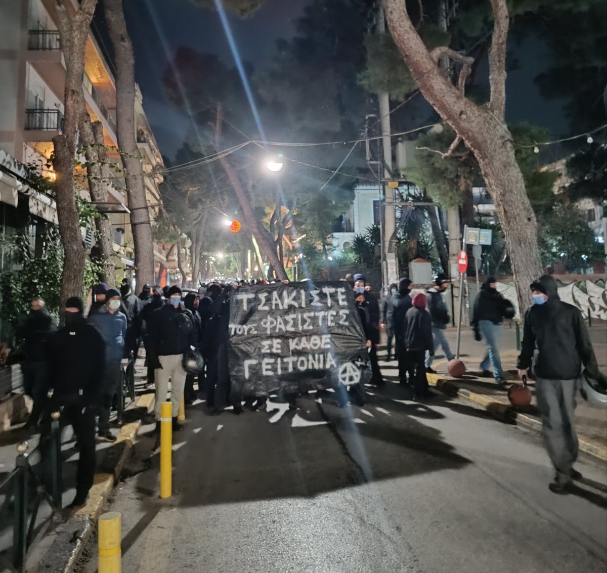 Νέο Ηράκλειο Αττικής, βράδυ Παρασκευής 31/1.
ΑΝΤΙΦΑ ΓΕΙΤΟΝΙΕΣ
#antireport