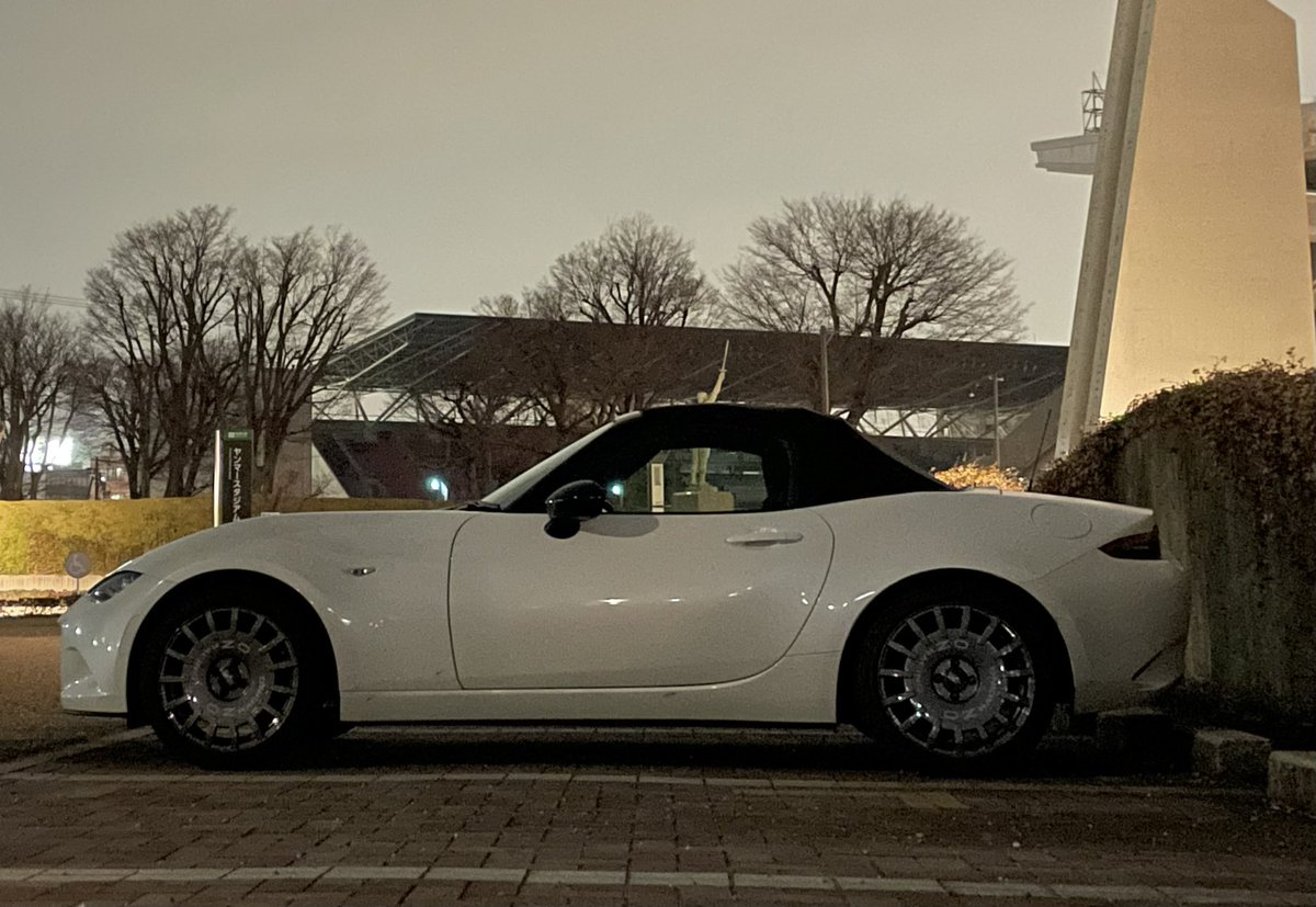 ROADSTER_funfun's tweet photo. いいフォルムですね https://t.co/s3CJXZzqAR