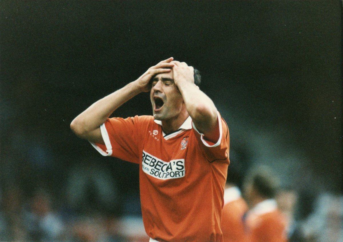BFC_ExPlayers's tweet image. Happy 66th Birthday today to former Pool striker ( in 2 spells ) , Dave Bamber @davebamber9  

Dave is proud to be the Vice President of our FPA

Hope you have a great day Dave !
👍😀🎂⚽️🥅🍊⛳️🏌️‍♂️🐎

#TopMan 
#LovesHisGolf 
#LovesHorseRacingEvenMore