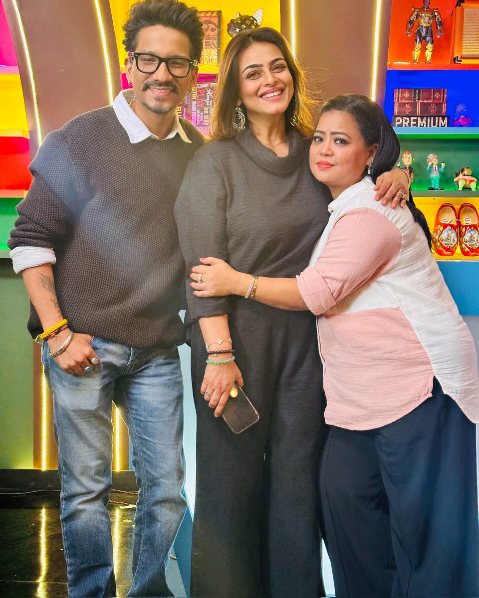 Shilpashirodkr's tweet photo. Had an absolute blast meeting the incredible duo #BhartiSingh and #HaarshLimbachiyaa 
You both are the perfect hosts, keeping the laughter and conversations flowing! 🤗 
Lots of conversations and gossip coming on their podcast soon… 
Thanks for having me, and can’t wait for the next invite! ♥️
.
#ShilpaShirodkar