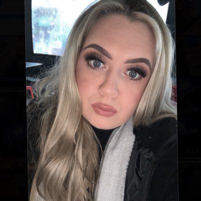 Dee🧡 tweet media