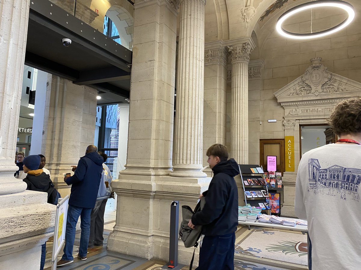 Université de Lille (@univ_lille) on Twitter photo On poursuit à <a href="/ScPoLille/">Sciences Po Lille</a> 📋🖋
Découvrez les différentes possibilités de parcours proposés par Sciences Po, établissement-composante de l'université depuis 2022 : sciencespo-lille.eu/integrer/offre…
❌ Aucune inscription n'est requise pour les portes ouvertes de Sciences Po 🤗
#JPO_ULille On poursuit à <a href="/ScPoLille/">Sciences Po Lille</a> 📋🖋
Découvrez les différentes possibilités de parcours proposés par Sciences Po, établissement-composante de l'université depuis 2022 : sciencespo-lille.eu/integrer/offre…
❌ Aucune inscription n'est requise pour les portes ouvertes de Sciences Po 🤗
#JPO_ULille