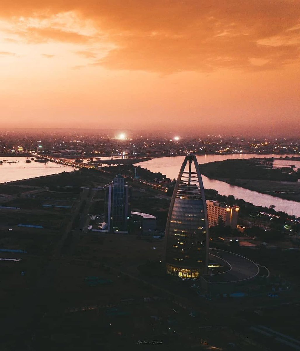 OrdinaryRather's tweet image. وطالت وقفة الأشواق..