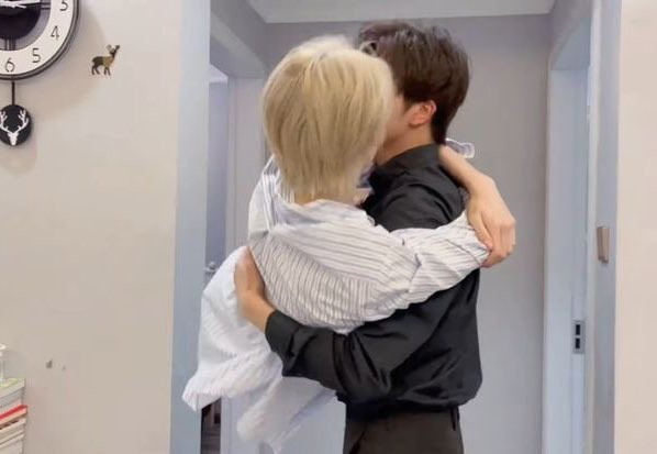 kwaniekat's tweet photo. AAHHHHH THIS IS SO JEONGCHEOL CODED 😭😭😭 https://t.co/nCYWoNfVOa