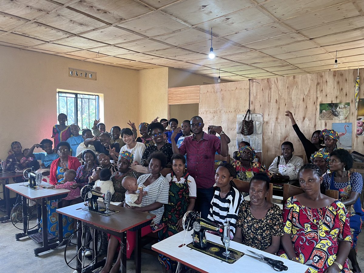 私にもあります、対等になろうとして苦しんだ過去

でもなれるはずがない、所詮私はJapanから来た飢えも盗みも知らない日本人女

だから"同じ"ところを探すのをやめて代わりに

自分の立場
見られ方
認識のされ方

を徹底的に知り"違い"に着目、それを際立たせて活かす戦法に変更して楽になりました