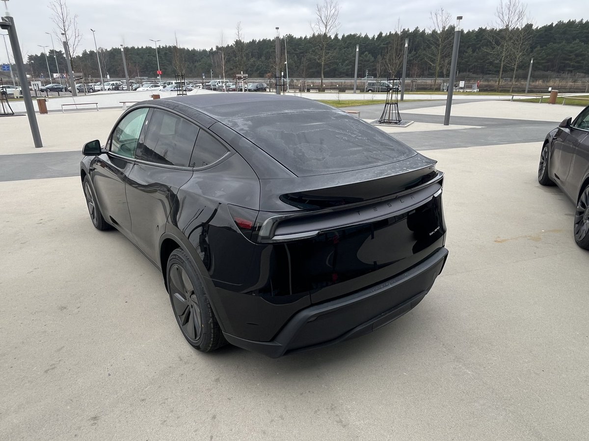 power4berlin's tweet photo. #MY  @nextmove_de @gigafactory_4 https://t.co/DiaUNG06Yu