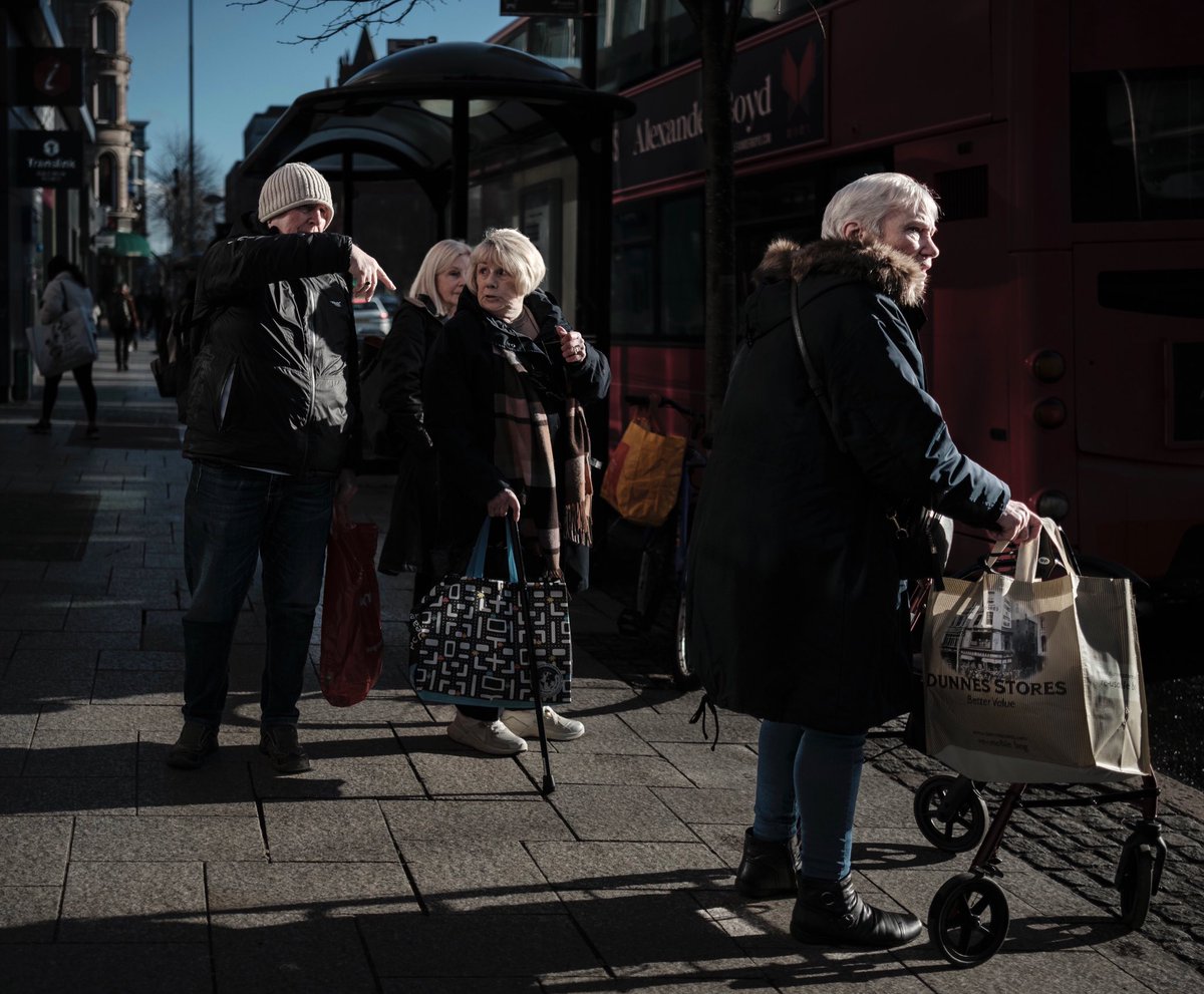 markwaltonph's tweet photo. Sunlit shoppers. #belfaststreets #irishportraits #photooftheday
#photography #documentary-photography #fromstreetswithlove #dreaminstreets #capturestreets  #gf_streets #streetdreams #timeless_streets #streetphotographyworldwide #hcsc_street #obscureshots https://t.co/C4uKNmnuL3