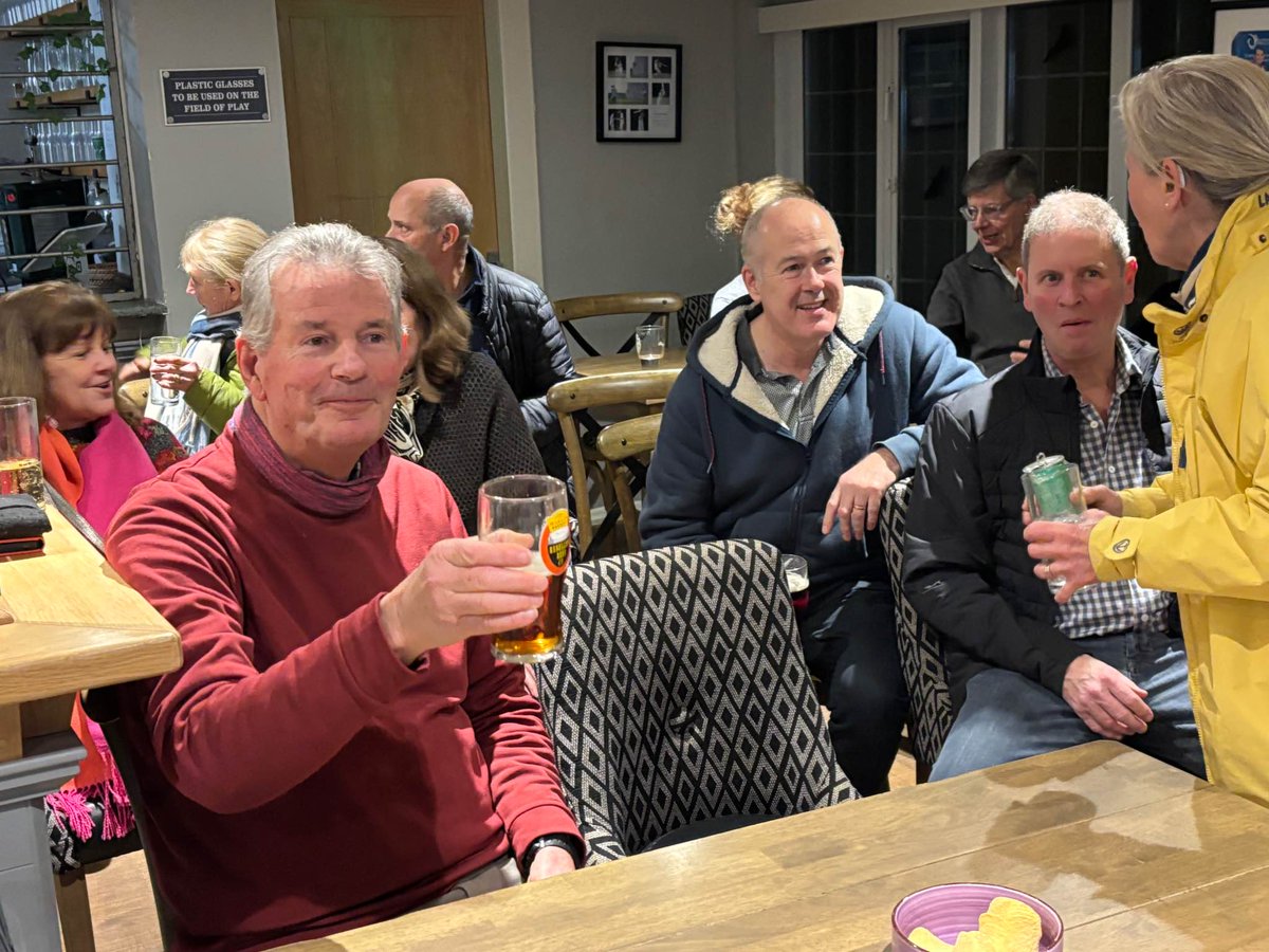 bledlowridgeten's tweet photo. There was so much enthusiasm from people to take the club forward further, particularly to find a way to get juniors more involved.  We also had a convivial drink or two! Thanks all for attending and we look forward to a really positive year coming up! https://t.co/yAGBj5lRlK
