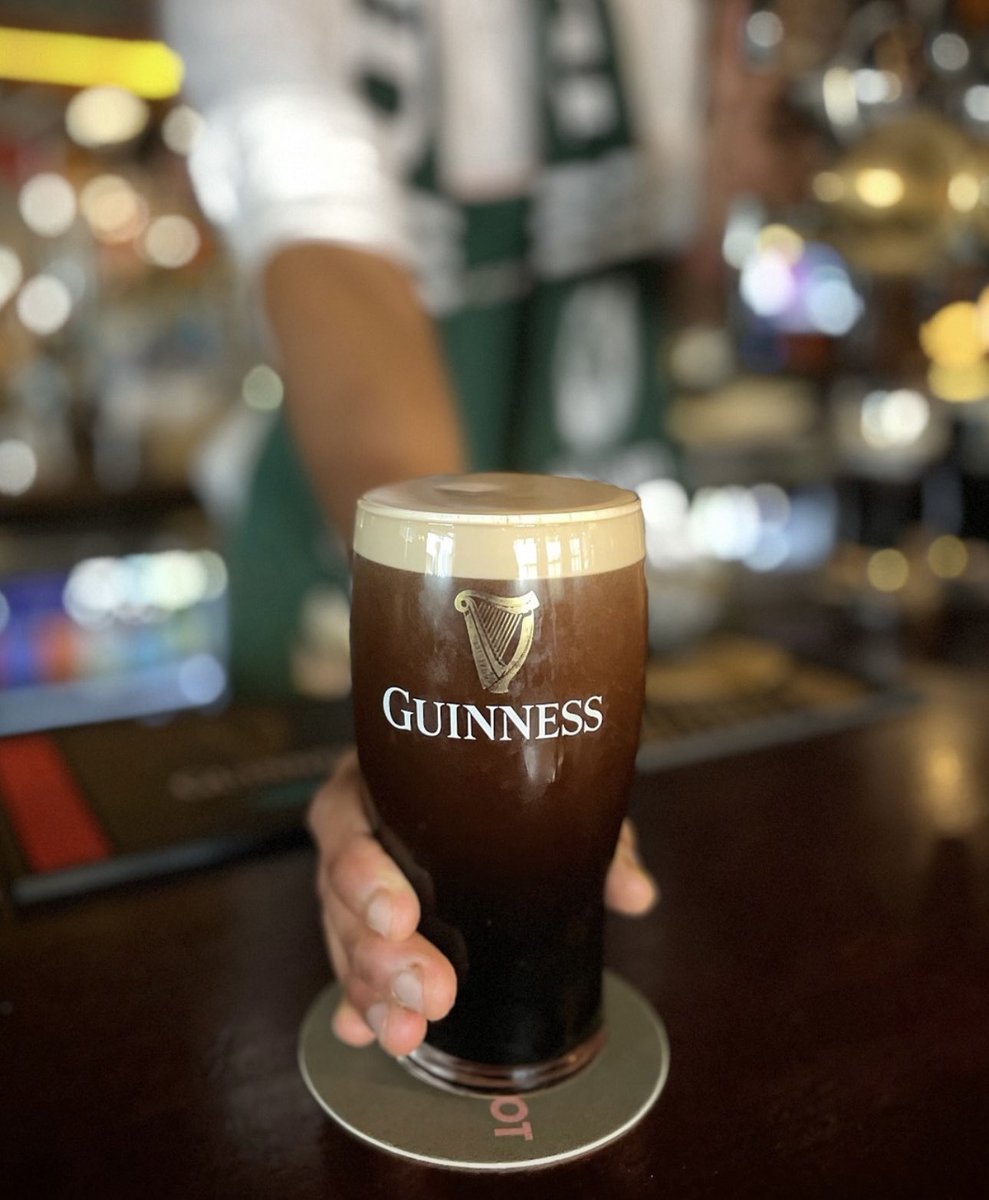 The energy on Bath Ave is absolutely Amazing for Match Day! Love it! #SixNations2025 #IRLvENG <a href="/IrishRugby/">Irish Rugby</a> <a href="/AVIVAStadium/">AVIVA Stadium</a> #COYBIG 💚
