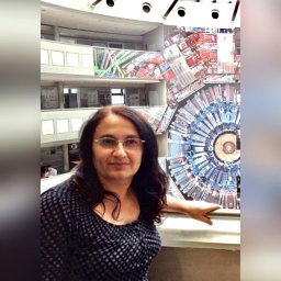 Kıymetli hemşehrimiz saygıdeğer Prof Dr. Hatice DURAN YILDIZ  hocamız #Ankara Üniversitesi Ödülleri kapsamında düzenlenen törenle ödüllerini aldılar.
Kendilerine takdir ve tebriklerimizi sunarız.
Mehmet TUNÇER 
Ankara #Kadınhanlılar Platformu Yönetim Kurulu