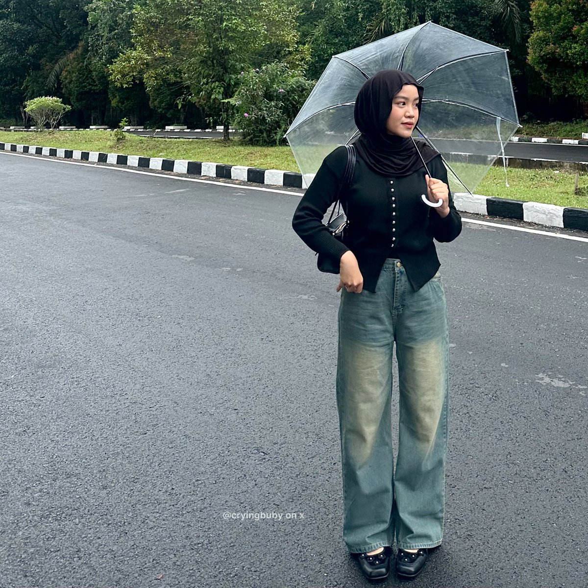 cryingbuby's tweet image. MAU SPILL BEBERAPA JEANS BRAND LOKAL YANG BAGUS BANGET….

ini harganya start 70rban aja😭🫵