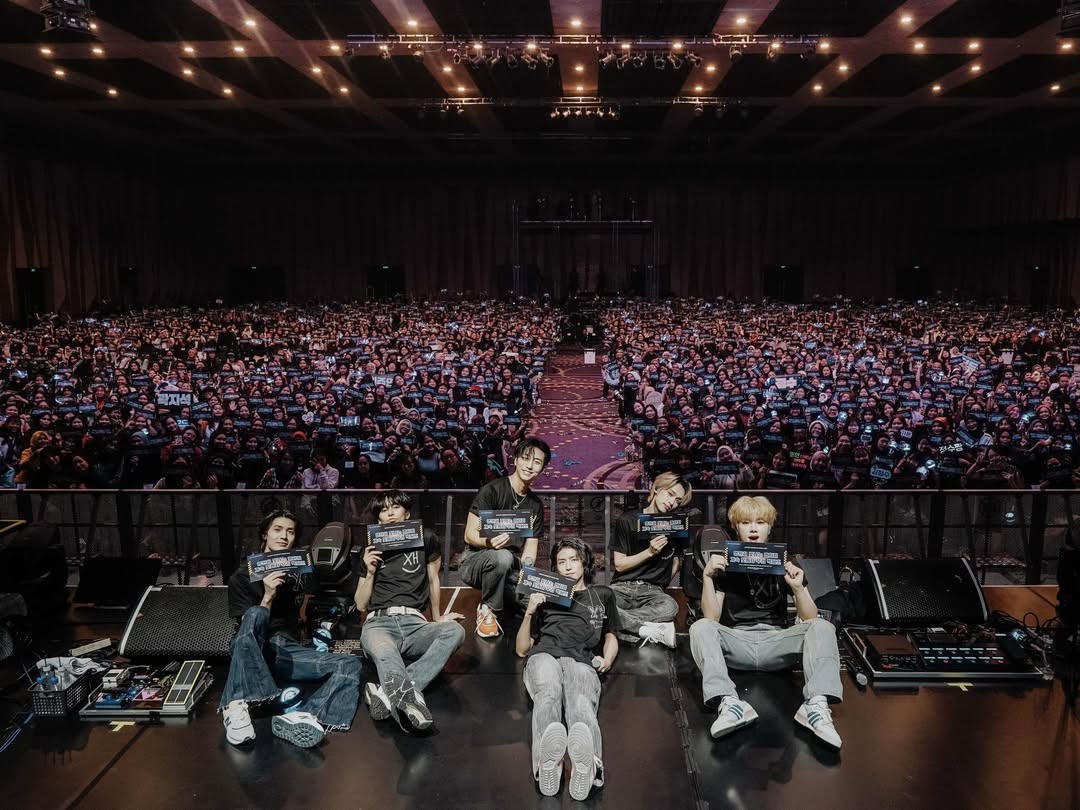 XDINARY HOURS tweet media