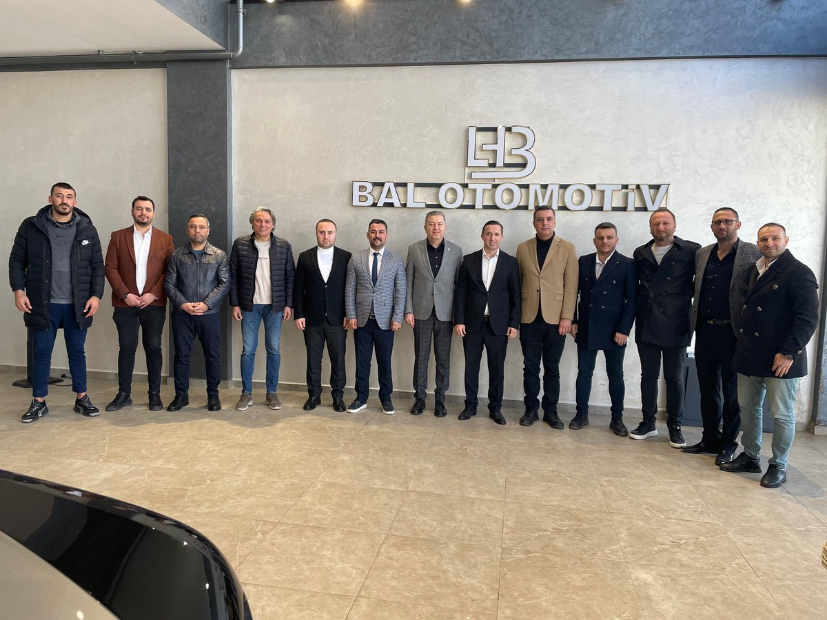 RumeliSakarya's tweet photo. Derneğimizin Kurucu üyesi ,
Sakarya Milletvekilimiz,
Sayın ;
Ertuğrul Kocacık ve yönetim kurulumuz ile birlikte 
Derneğimizin yönetim kurulu üyesi Bal Otomativ işletme sahibi 
Levent Bal ‘ı iş yerinde ziyaret ettik 
Kendisine hayırlı işler diledik. https://t.co/1lH4X0TrBc