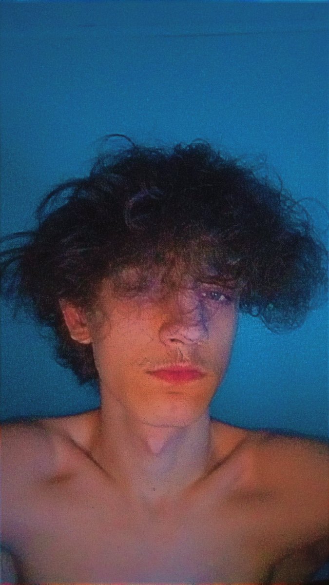 DefconYT's tweet image. Its 4:45am and im still awake gaming away ma life 🤣