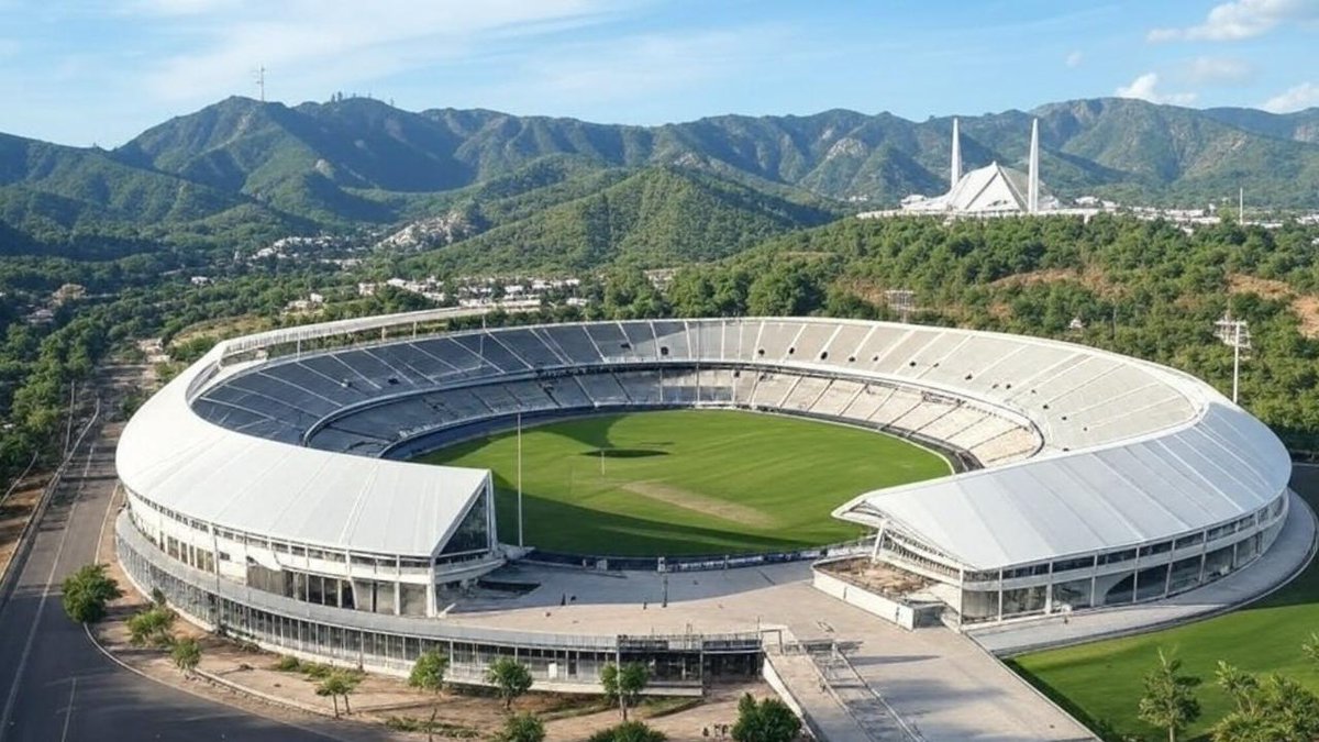 CallMeSheri1_'s tweet photo. 🚨 NEW STADIUM IN MARGALLA HILLS 

- CDA is all set to prepare the design of Islamabad's first ever cricket stadium.

- The stadium is likely to be constructed near D-12 in the foothills of Margalla Hills, Islamabad. (Dawn) https://t.co/ydgNLYOWus