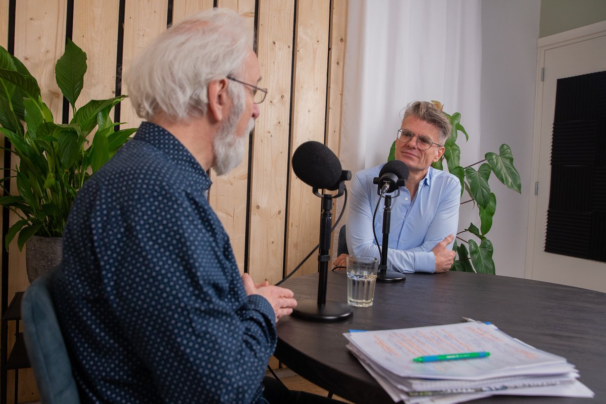 PODCAST | Aflevering 187

30 km/u in #Nijmegen: goed voor de veiligheid of politiek gestuurd? De raadsvergadering was fel. Wat betekent dit voor de stad? 🎙️ Luister nu! 🎧👇

Klik hier iendepodcast.nl/podcasts/snelh…