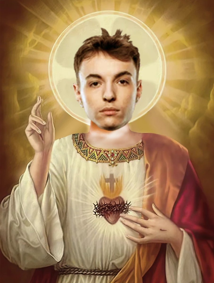 DaLeek__'s tweet photo. One was a talented driver
The other one was the best ADC in the LEC
#IlPredestinato #Caliste #KCorp #KCwin #KCORPWIN https://t.co/JsFNPFXCay