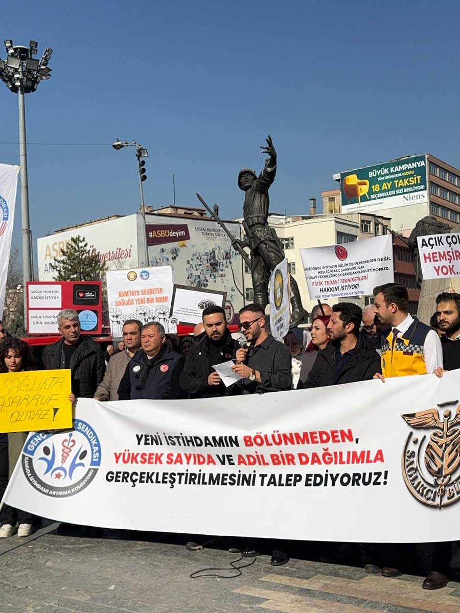 Sema Koç (@kocs86303koc) on Twitter photo Sayın bakanım bizler bu süreçte elimizden geleni yaptık sizlerin de elinizden geleni yapıp yüksek bir sayıyla bizlerin atamalarını gerçekleştirmenizi istiyoruz.
<a href="/drmemisoglu/">Prof. Dr. Kemal Memişoğlu</a>
#SağlıkçıAtamaiçinUlusta Sayın bakanım bizler bu süreçte elimizden geleni yaptık sizlerin de elinizden geleni yapıp yüksek bir sayıyla bizlerin atamalarını gerçekleştirmenizi istiyoruz.
<a href="/drmemisoglu/">Prof. Dr. Kemal Memişoğlu</a>
#SağlıkçıAtamaiçinUlusta