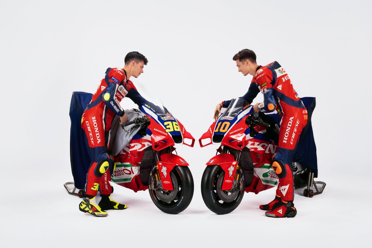 HRC_MotoGP's tweet photo. Here they are, the first photos of the Honda HRC Castrol team. https://t.co/MuZHAg81b5