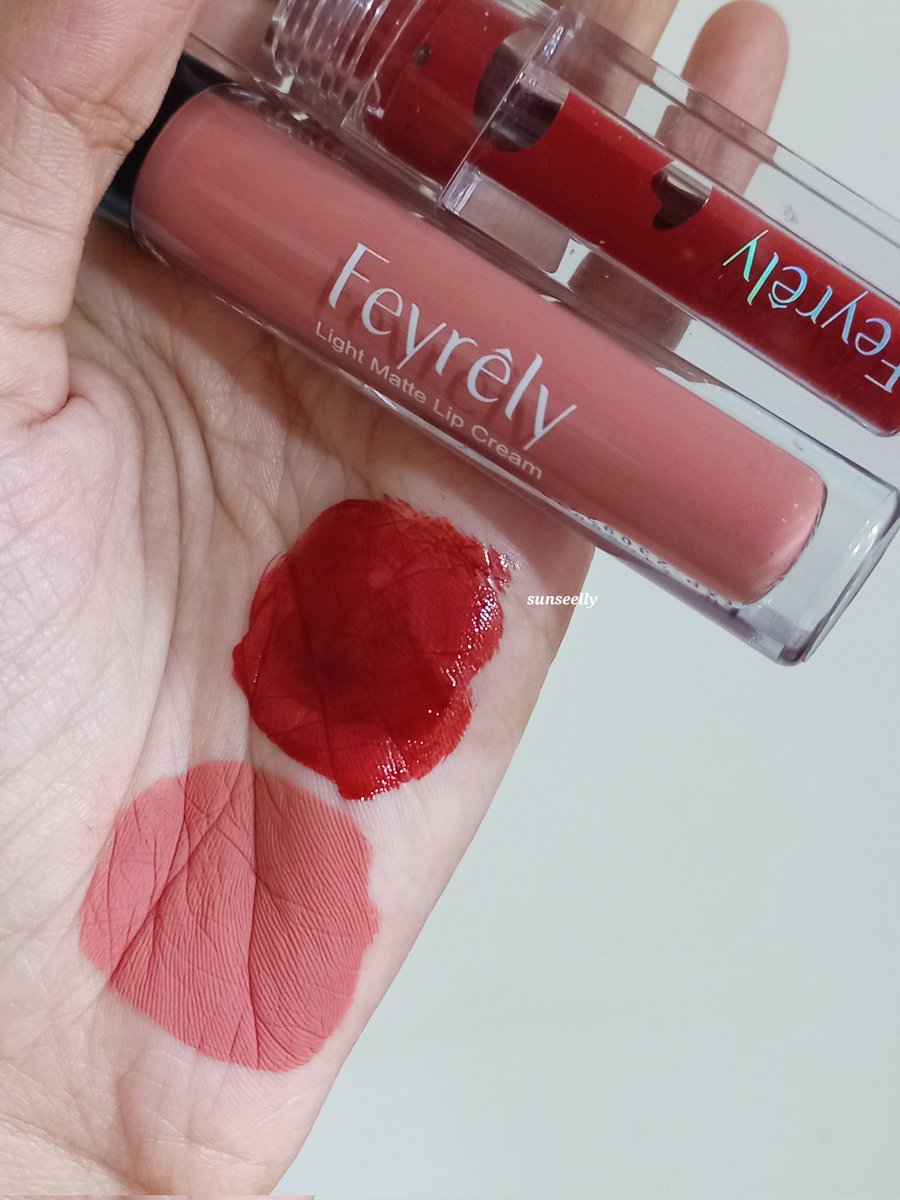 Saatnya repurchase LIPPIES yang shadenya cakeup-cakeup &amp; coveragenya oke banget! 

Warnanya flexible banget lagi, bisa diblend mau bold bisa… Mau sheer juga bisa…