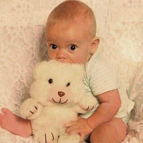 HLNewsBr's tweet photo. Há 31 anos atrás, nascia nosso menino. 🥹
FELIZ ANIVERSÁRIO, HARRY!🎂🥳🤍 https://t.co/2JUxXI3Dzx