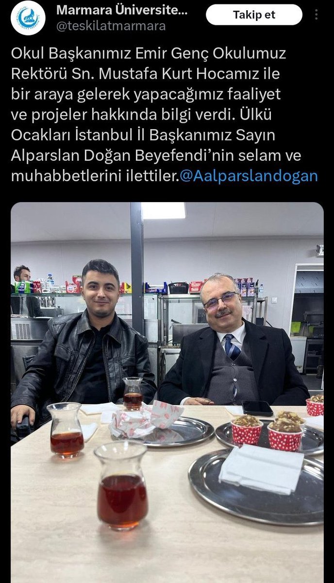 UniversiteliAgi's tweet photo. Marmara Üniversitesi’nde rektör Mustafa Kurt’un kampüs içinde ve dışında suç örgütü faaliyetlerinde bulunan grup ile yakınlığı dikkat çekiyor.

Üniversite öğrencilerinin haklarına anti demokratik kararlarla müdahale eden rektörlük, öğrencilere saldıran grupla görüşmeler alıp faaliyetlerini dinliyor. 

Üniversite öğrencilerinin düzenli tehdit ve şiddetine maruz kaldığı grubu kampüs içinde bilinçli olarak palazlayan rektörlük yaşanan olayların sorumlusudur.  @mustafa_kurt16