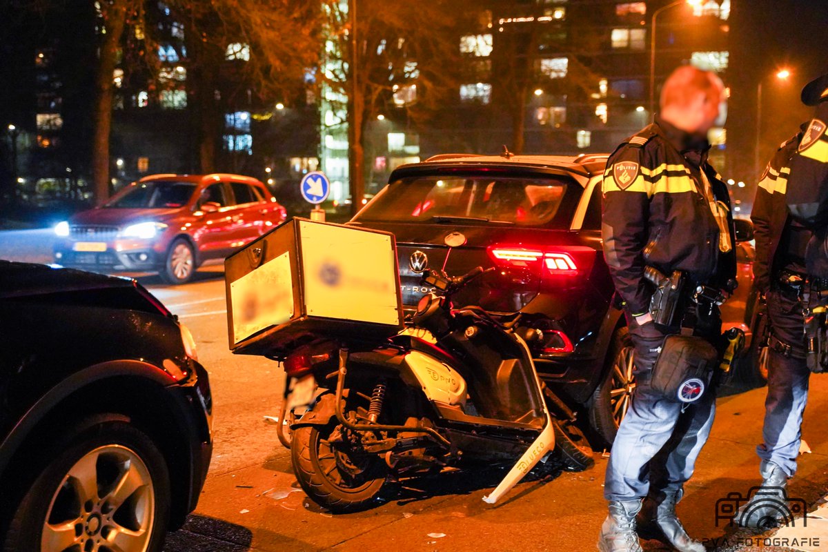 Scooterrijder gewond na botsing Apeldoorn
