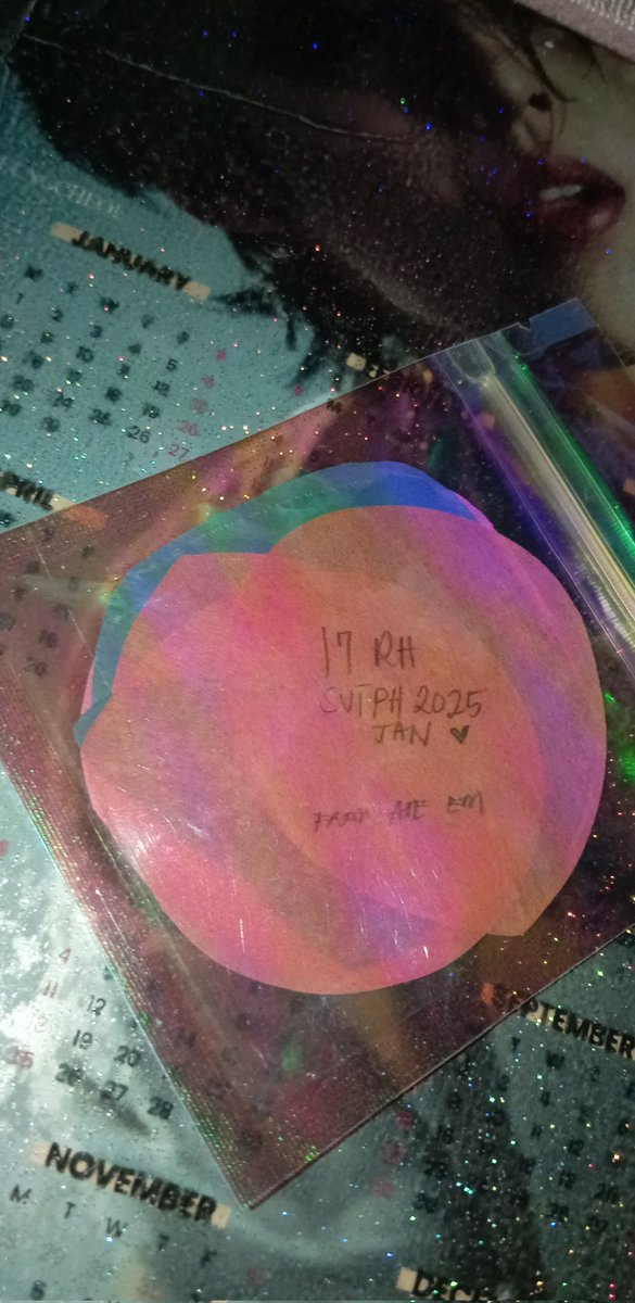 bba_bio's tweet photo. First of all, Nice meeting you ate @FHEtuccini!! Ikaw po ang second twt mutual na nakita ko in person 🥹🫶🏻 Super thank you po for the confetti and thank you sm po nabigyan din iba kong carat friends 😁💎 https://t.co/UkuaGFbxLf