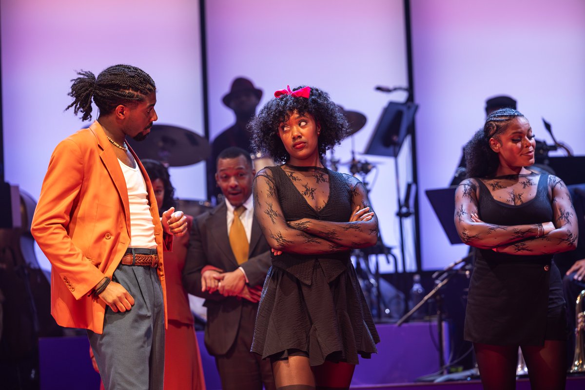 thespyinthestalls tweet media