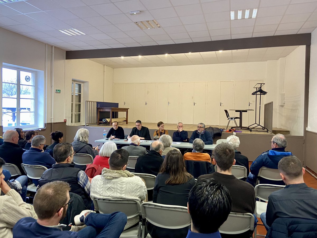 Olivier Bianchi (@olivierbianchi1) on Twitter photo Réunion des militants socialistes de la métropole clermontoise, au travail pour actualiser notre projet métropolitain.
Riches échanges sur les grands enjeux qui traversent nos villes : transports, plan d’urbanisme métropolitain, gestion de l’eau…
<a href="/partisocialiste/">Parti socialiste</a> <a href="/PS_63/">PS Puy-de-Dôme 🌋</a> Réunion des militants socialistes de la métropole clermontoise, au travail pour actualiser notre projet métropolitain.
Riches échanges sur les grands enjeux qui traversent nos villes : transports, plan d’urbanisme métropolitain, gestion de l’eau…
<a href="/partisocialiste/">Parti socialiste</a> <a href="/PS_63/">PS Puy-de-Dôme 🌋</a>